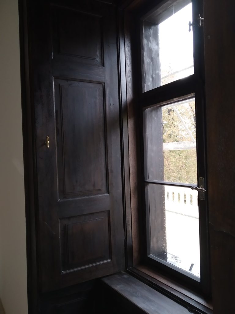Dřevěné okno